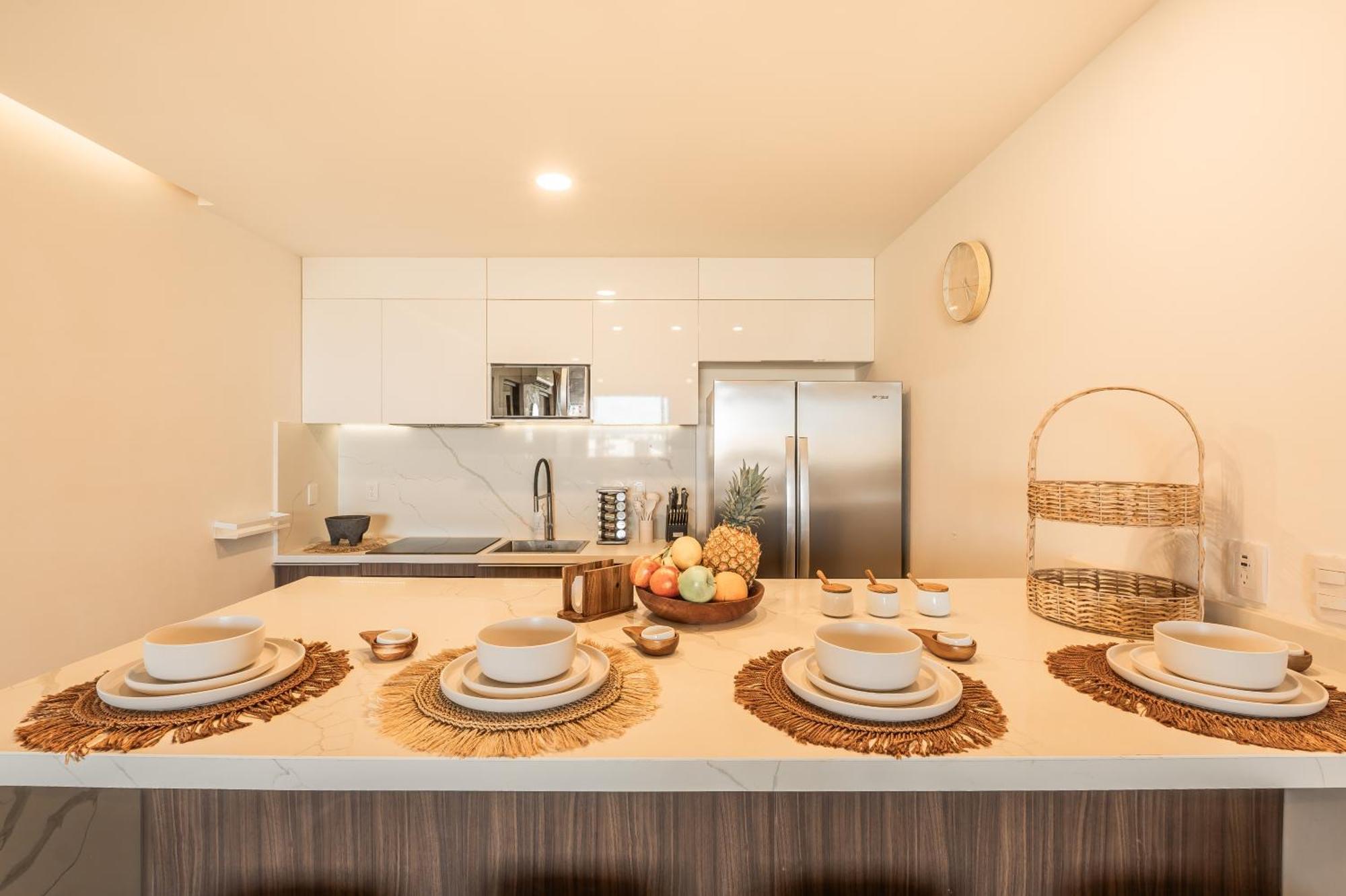 Deluxe 2-story Penthouse Pool & Bbq Rooftop Apartment *